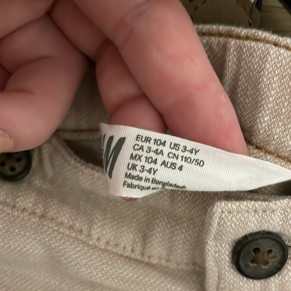 H&M Shorts - Picture 6 of 6